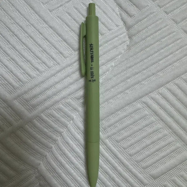 [BUNJANG] tripleS Yeonji Who'sfan Popup Ballpoint Pen / 트리플에스 연지 깨어 후즈팬 팝업 볼펜 양도