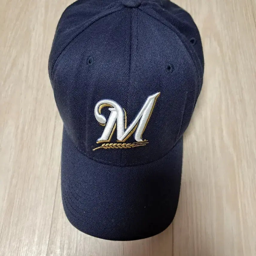 [BUNJANG] Milwaukee Brewers Navy Baseball Cap / 밀워키 브루어스 야구 모자 네이비