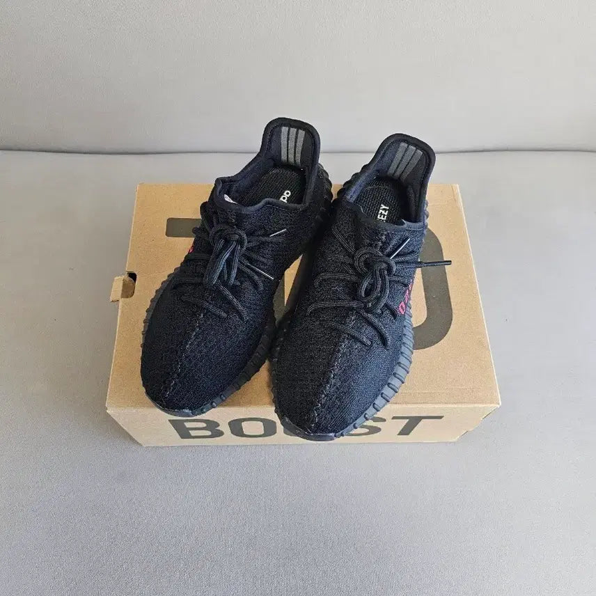 [BUNJANG] Adidas Yeezy Boost 350 V2 Bred Black Red / [260]이지부스트 350v2 브레드 블랙 레드