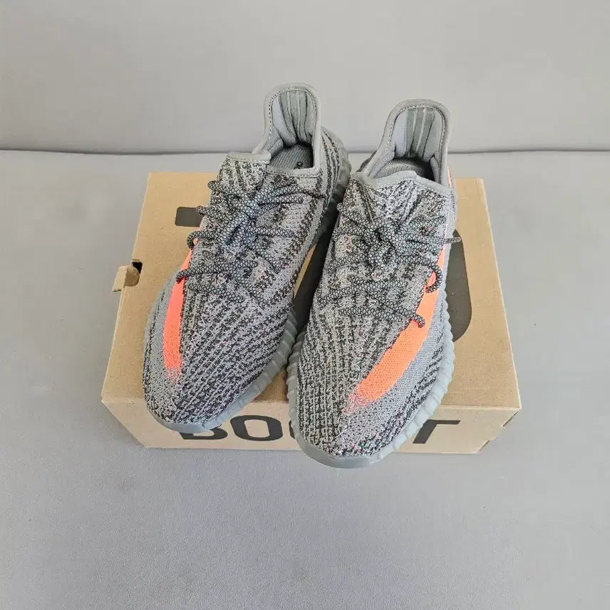 [BUNJANG] Adidas Yeezy Boost 350 V2 Beluga Reflective Grey / [300]이지부스트 350v2 벨루가 리플렉티브 그레이