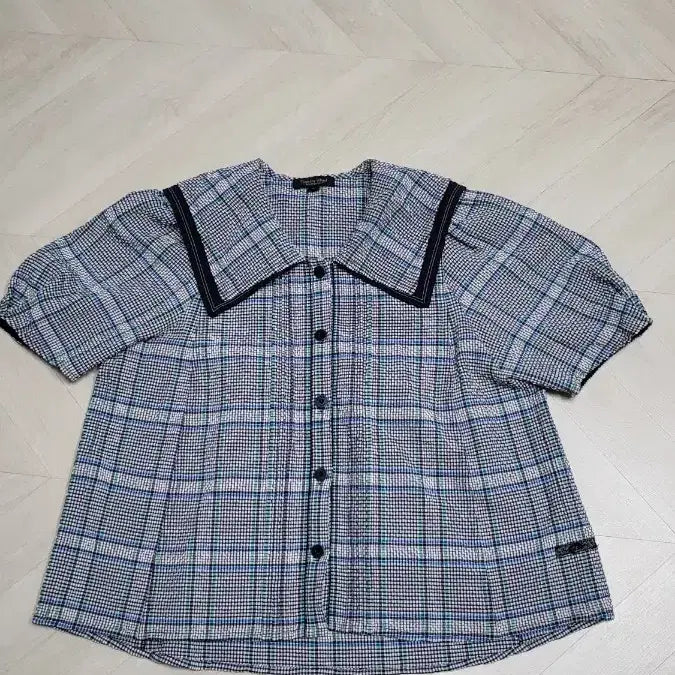 [BUNJANG] Thursday Island Seersucker Checkered Blouse / 썰스데이 아일랜드 블라우스