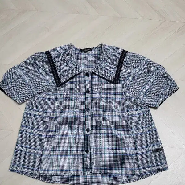 [BUNJANG] Thursday Island Seersucker Checkered Blouse / 썰스데이 아일랜드 블라우스