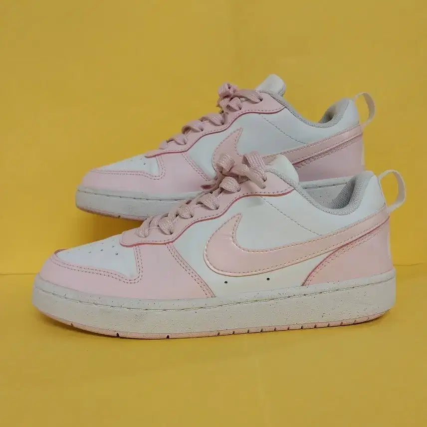 [BUNJANG] Nike Women's Court Borough Low Recraft Sneakers / 여성 나이키 운동화 (235)