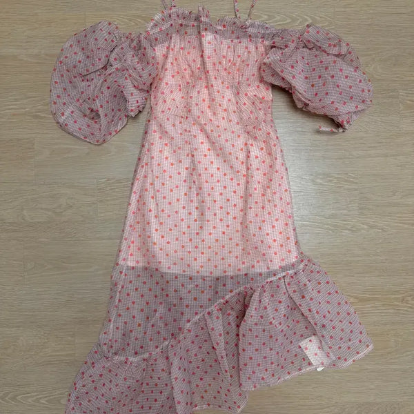 [BUNJANG] Peach Polka Dot Off-Shoulder Dress (Size XS/44) / (미착용)땡땡이 오프숄더 원피스(사이즈 작음 xs,44)