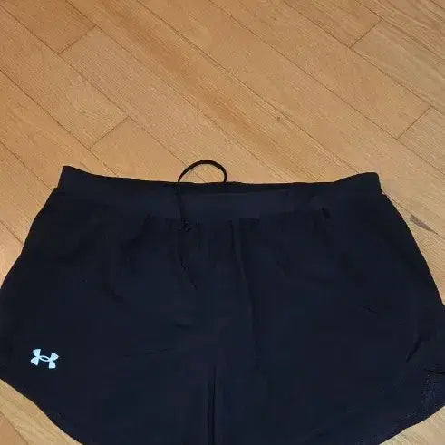 [BUNJANG] Under Armour Women's Running Shorts Black / 언더아머 여성 러닝 반바지 블랙