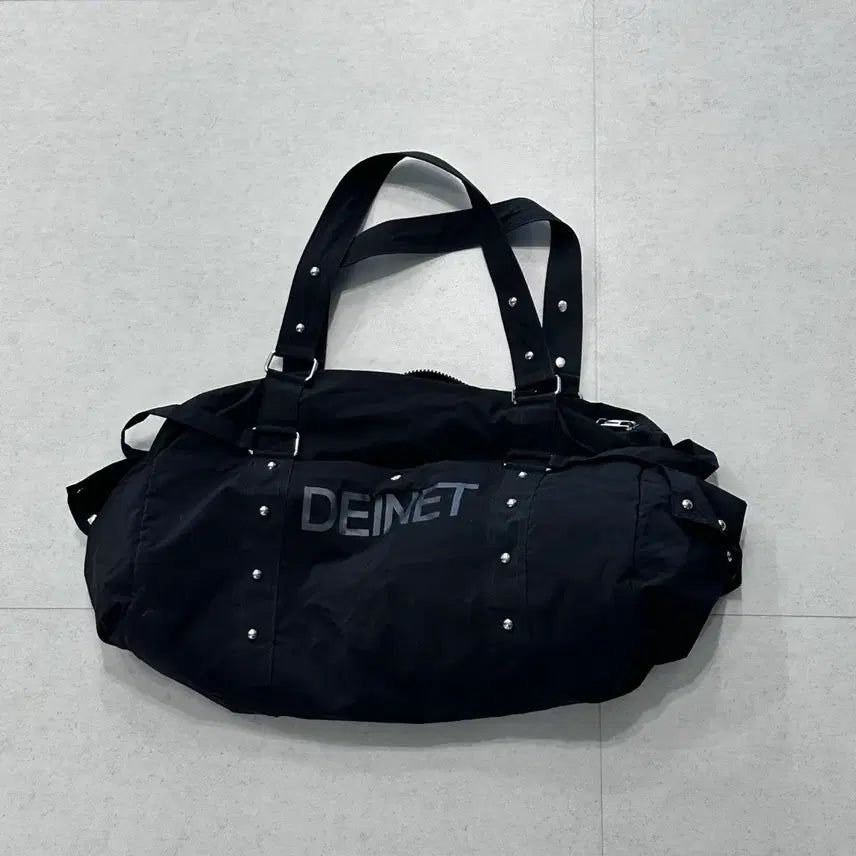 [BUNJANG] Dainit Logo Duffle Bag Black / 다이닛 로고 더플백 블랙 가방 블랙