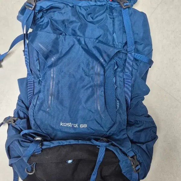 [BUNJANG] Osprey Kestrel 68 Hiking Backpack - Blue (Includes Rain Cover) / 오스프리 KESTREL 68 등산 배낭 블루 레인커버포함
