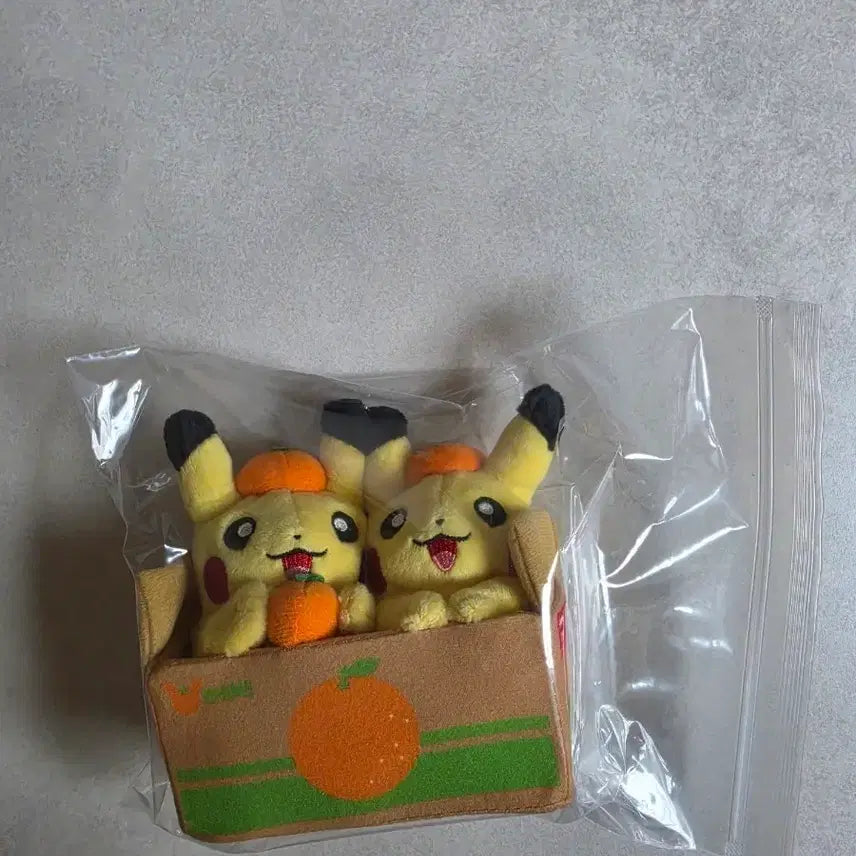 [BUNJANG] Pokemon Pikachu Tangerine Keychain & Plush Set / 귤카츄 키링, 피카츄 인형, 포켓몬스터 인형, 귤 피카츄