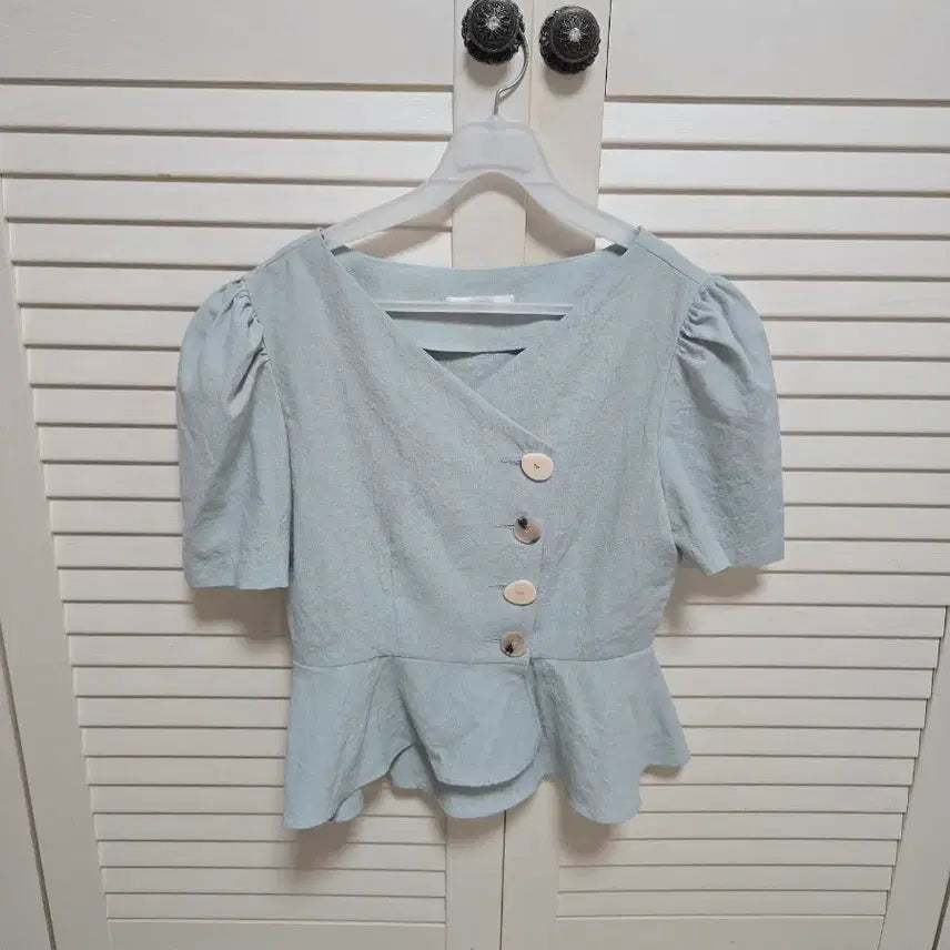 [BUNJANG] Puff Sleeve Button Blouse / 퍼프소매 단추 블라우스
