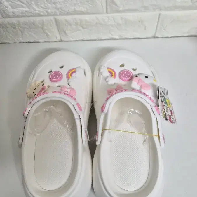 [BUNJANG] Women's Sandals Pink/White Size 240 / 여성용 샌들 핑크/화이트 240m 3개구매 20000원 이 신발 저도 신었는데 이쁘고 짱 편해요 진짜로~