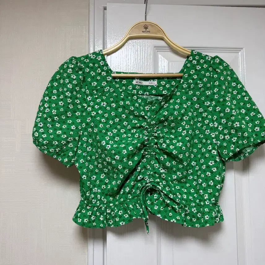 [BUNJANG] Misto Flower Blouse / 미쏘 플라워 블라우스
