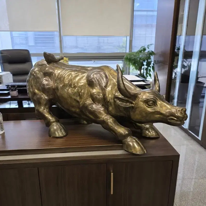 [BUNJANG] Large Charging Bull Sculpture / 1M대형  돌진하는황소