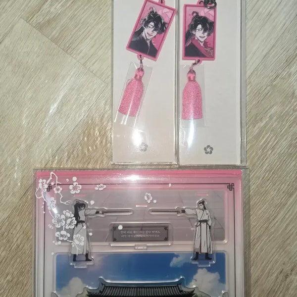[BUNJANG] Hwasan Gwihwan Summer Acrylic Stand & Cheongmyeong Meihwajeon Keyring Set / (급처세트) 화산귀환 여름 아크릴 스탠드 및 청명.매화검존 키링