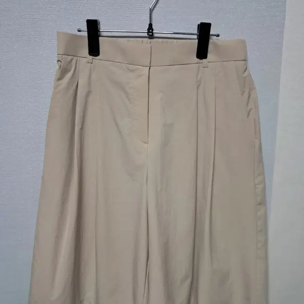 [BUNJANG] Giverny Beige Pintuck Shorts (L) / (여름신상품)지베르니 베이지색 핀턱 반바지 여성바지 L 최저가