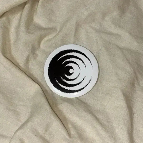 [BUNJANG] Dayment's Year Pin Badge / 데이먼스이어 핀뱃지