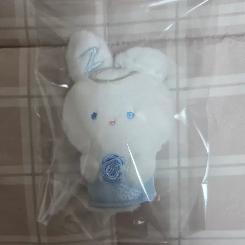 [BUNJANG] ZEROBASEONE Yujin Angel Keychain / 제로니 유진천사키링