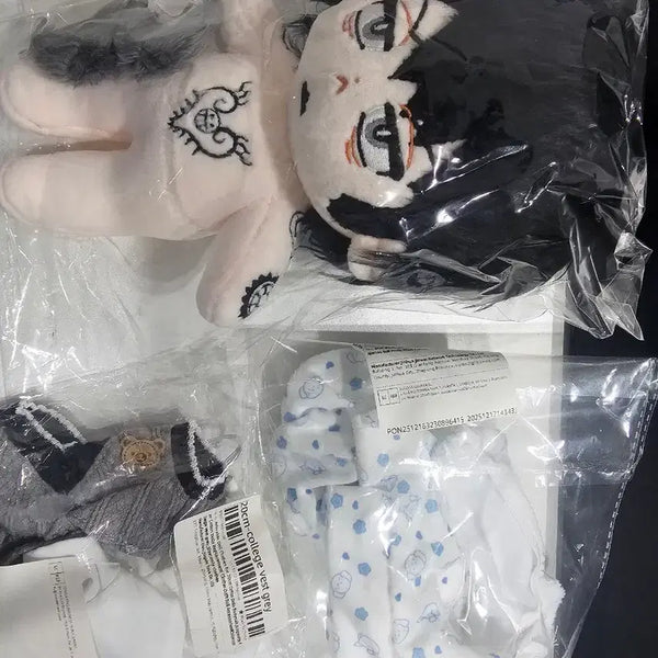 [BUNJANG] One Piece Trafalgar Law 20cm Plush Doll / 원피스 트라팔가 로우 비공굿 솜인형 솜깅 20cm 판매합니다.