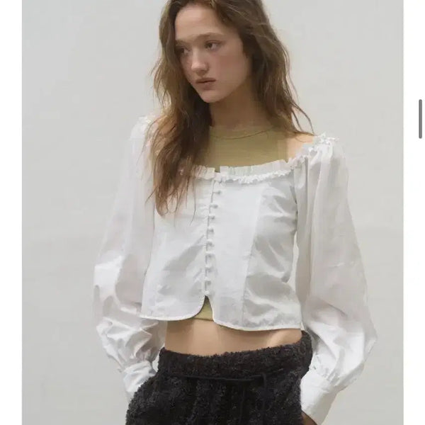 [BUNJANG] Poeto Shy Off Shoulder Blouse / 포에토 샤이오프 블라우스 shy off blouse