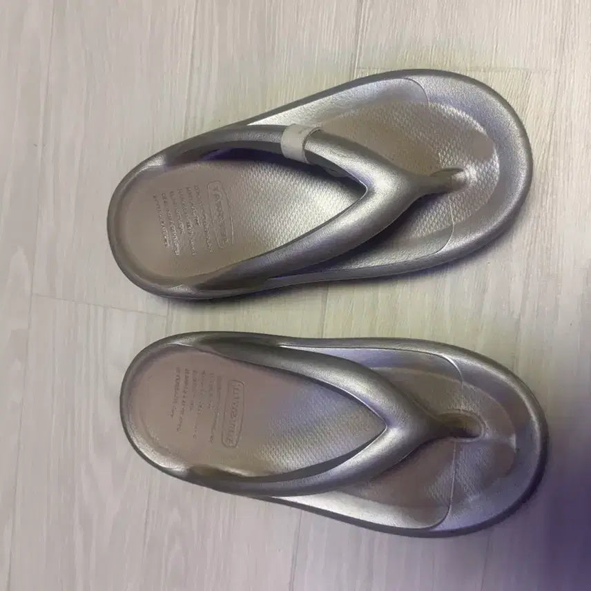 [BUNJANG] Tonymoly T-Straps Sandals / 토앤토 쪼리