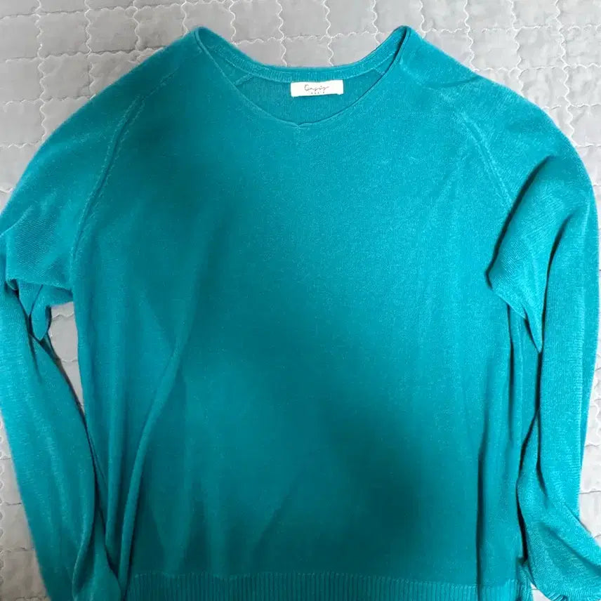[BUNJANG] Leaf Linen V-Neck Knit / 리프 린넨 브이넥 니트