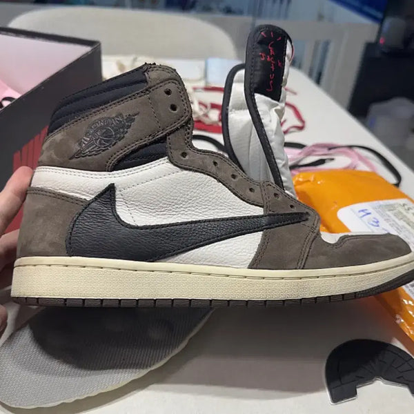 [BUNJANG] Nike Air Jordan 1 Retro High OG Mocha (280mm) / 나이키 조던 스캇하이og모카 280 급처