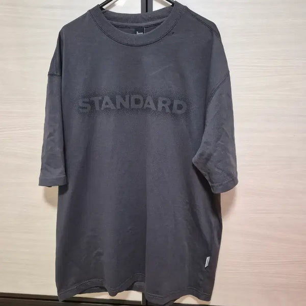 [BUNJANG] Wonderplace Standard Unisex T-Shirt / 원더플레이스 스탠다드 반팔티(남여공용)