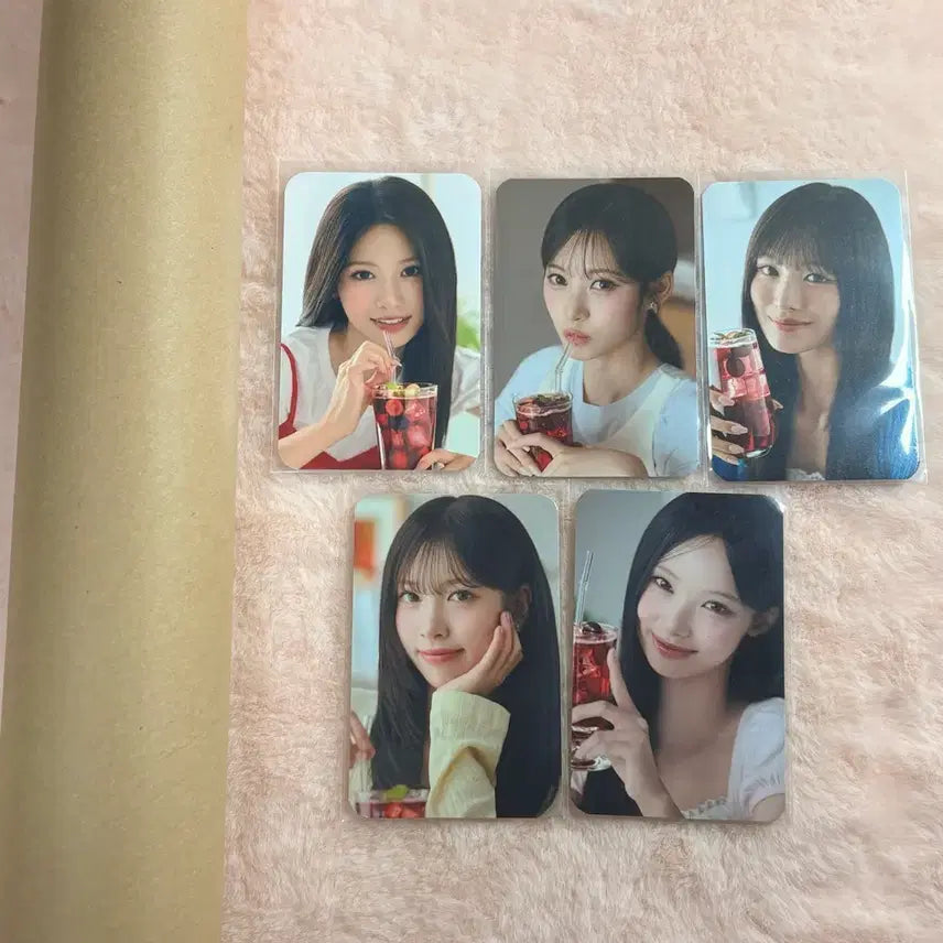 [BUNJANG] L'essentiel Casa Verdi Photocard Poster Bundle Set / 리센느 카사베르디 포카 포스터 일괄
