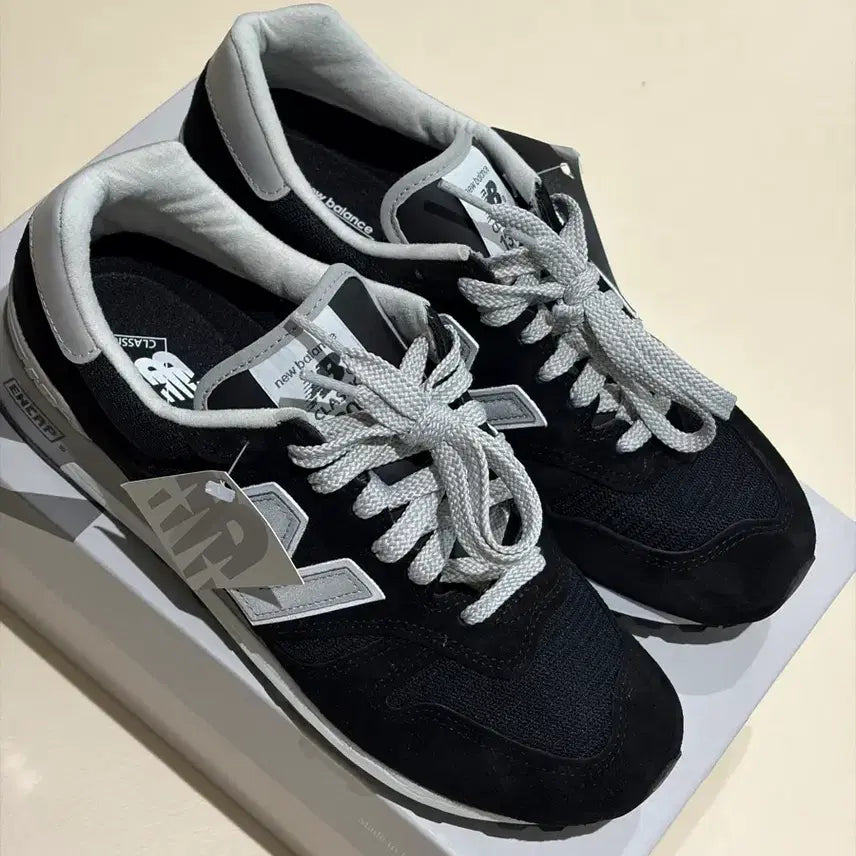 [BUNJANG] New Balance 1300 Sneakers Black Size 260 / 뉴발란스 1300 260