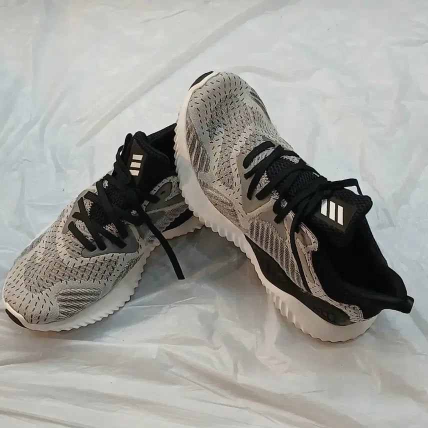 [BUNJANG] Adidas Alphabounce Continental Athletic Shoes (265) / 빈티지존 아디다스 알파바운스 콘티넨털 운동화 265