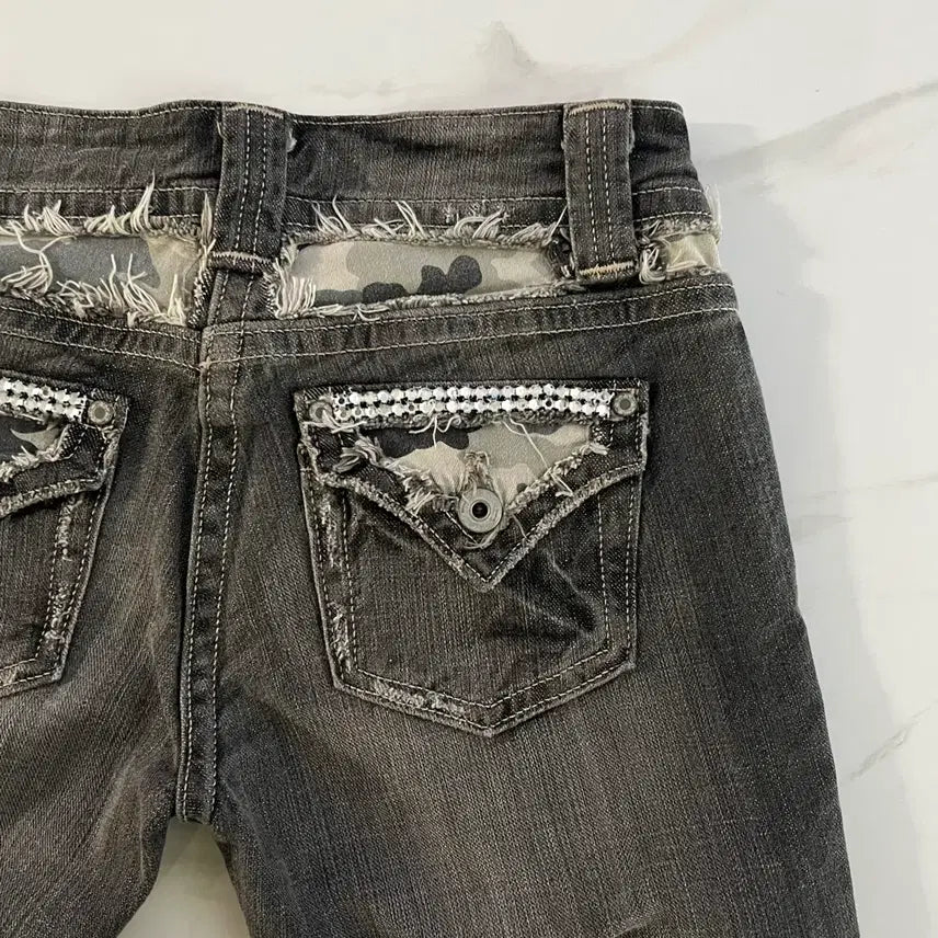 [BUNJANG] Y2K Camo Rhinestone Bootcut Jeans / 갸루 y2k 부츠컷 데님 흑청
