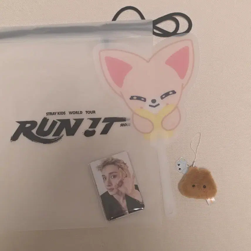 [BUNJANG] Stray Kids Run 2022 Seoul Limited Entry Gift Foxyni Han Quokka Photocard / 스키즈 런잇 막막콘 입장키프트 폭시니 한쿼카 포카o