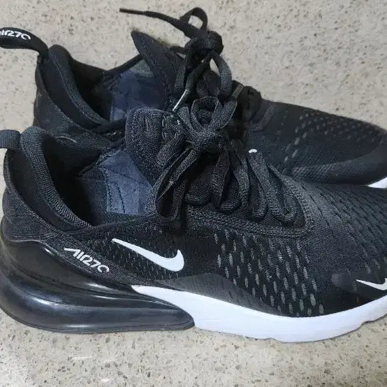 [BUNJANG] Nike Air Max 270 Black Sneakers (Size 265) / 나이키 에어맥스 270 블랙 size265운동화 발편한데일리화
