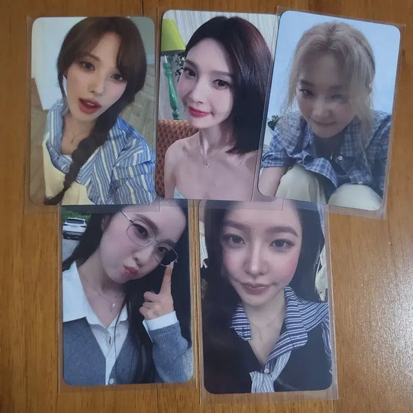 [BUNJANG] Red Velvet Fancon A Day In Red & Velvet Sunday Entrance Photocard Set / [판매] 레드벨벳 팬콘 막콘 입장 포카 세트