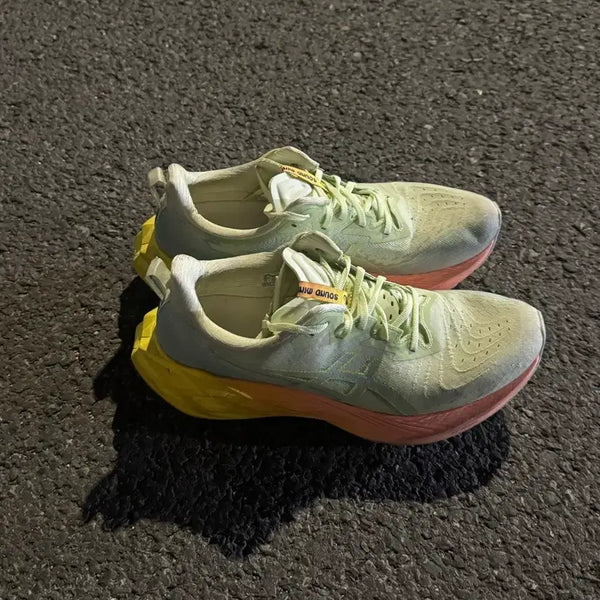 [BUNJANG] ASICS NovaBlast 4 Cool Matcha Safety Yellow Running Shoes (285mm) / 아식스 노바블라스트 4 쿨 마차 세이프티 옐로우 285사이즈