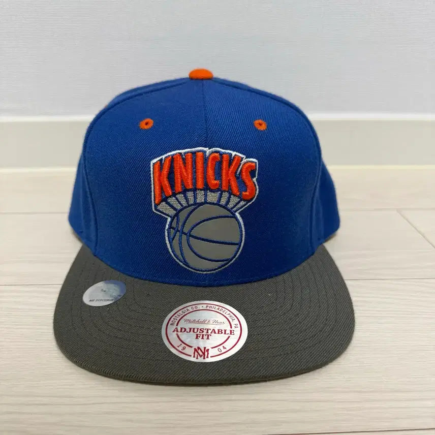 [BUNJANG] Mitchell & Ness New York Knicks Snapback Hat / 미첼앤네스 뉴욕 닉스 스냅백 모자