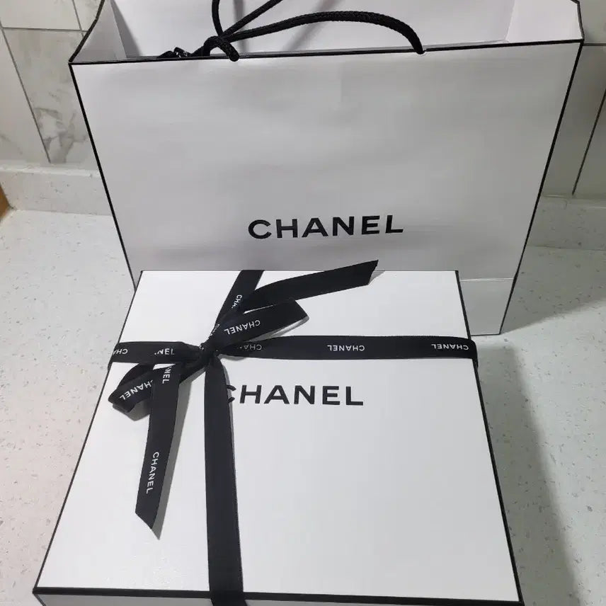 [BUNJANG] Chanel Red Camellia Revitalizing Set / 샤넬 화장품 세트