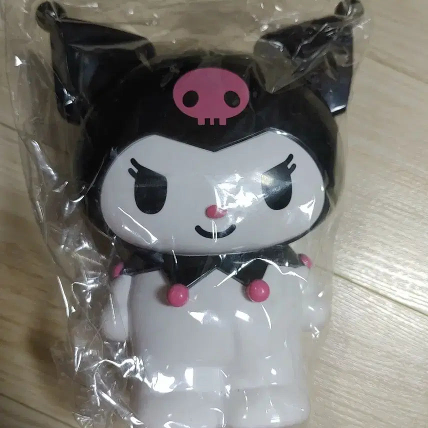 [BUNJANG] Kuromi Pencil Holder / 쿠로미 연필꽂이ㅡ교신가능