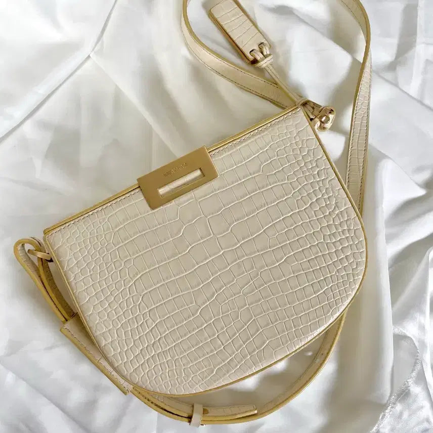 [BUNJANG] True Grace Claire Luxe Crossbody Bag Ivory / 조이그라슨 클레어 럭스 크로스백 아이보리