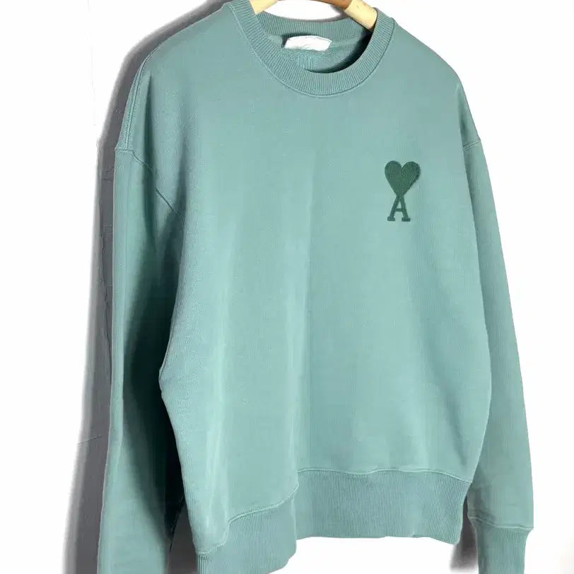[BUNJANG] AMI Big Heart Sweatshirt / 아미 맨투맨