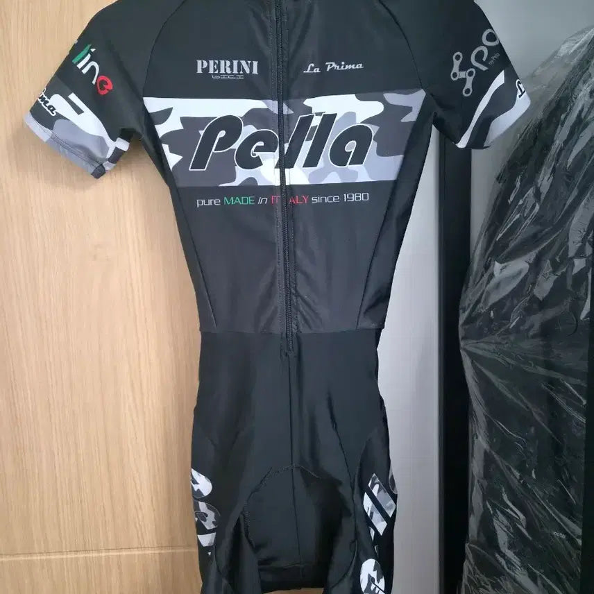 [BUNJANG] Pella Aero Suit XS / 펠라 에어로슈트 xs