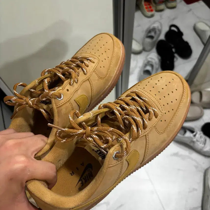 [BUNJANG] Nike Air Force 1 '07 'Wheat Gum' Sneakers / 나이키 에어포스 된장포스 260 새상품급