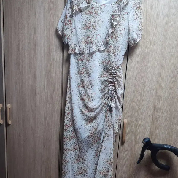 [BUNJANG] Women's Floral Pattern Shirring Dress / 여성 플로럴 패턴 셔링 원피스 새제품