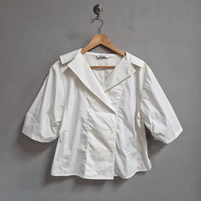 [BUNJANG] RH Studio White Double Button Blouse / RH studio 흰색 더블 버튼 블라우스 free