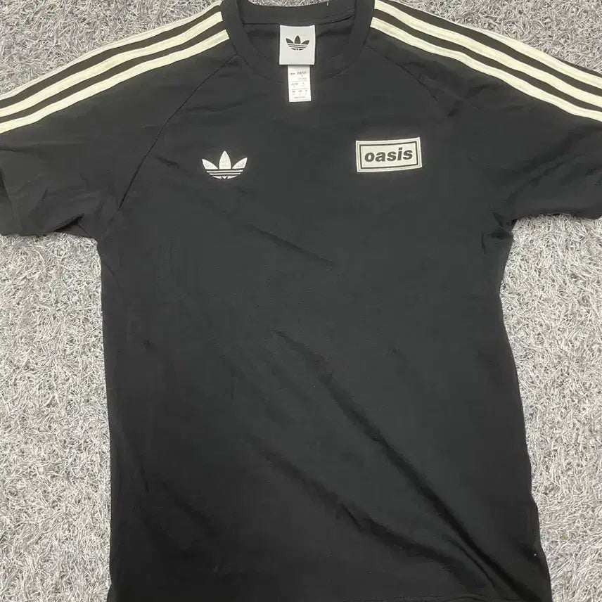 [BUNJANG] Adidas Oasis Collaboration Short Sleeve T-Shirt Black / 새상품)아디다스 오아시스 콜라보 반팔티 블랙