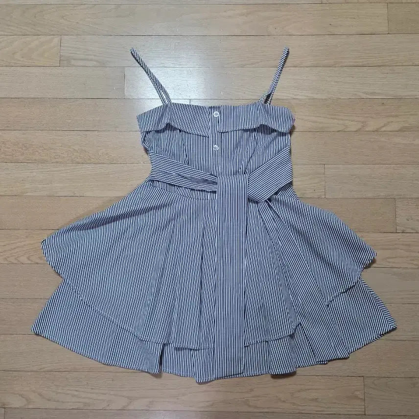 [BUNJANG] Striped Sleeveless Dress Blouse / (착샷) 스트라이프 나시 원피스 겸 블라우스