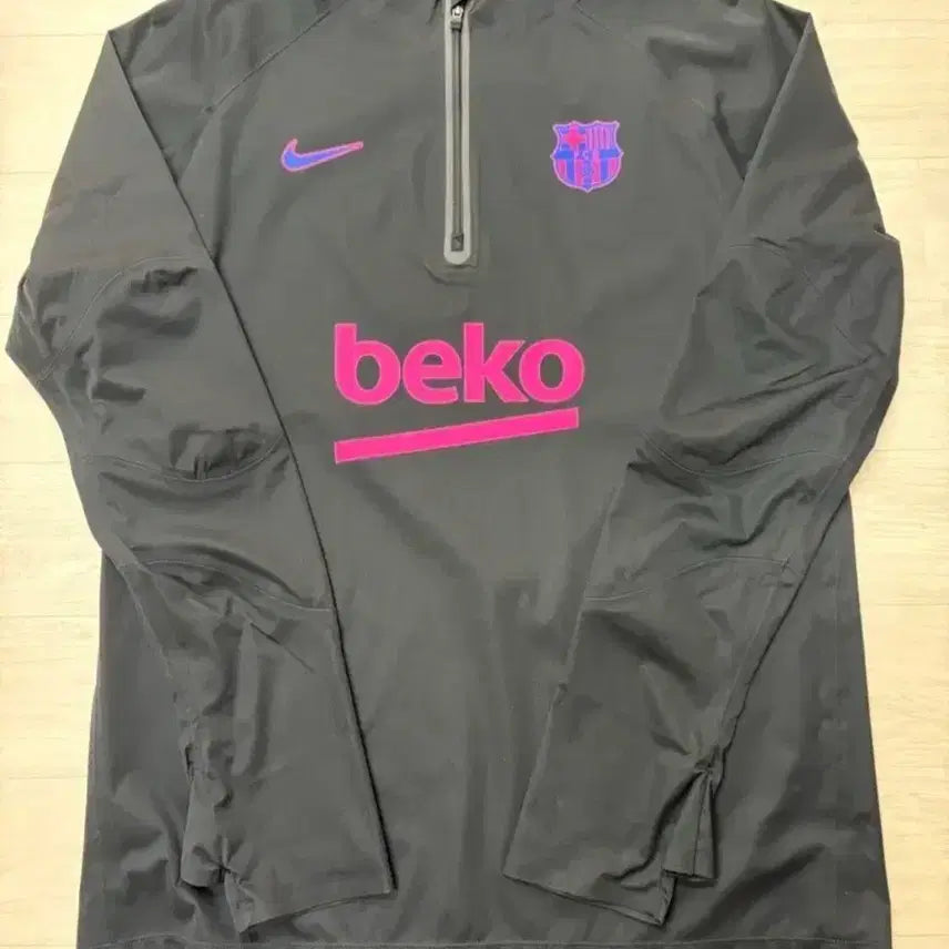 [BUNJANG] Nike FC Barcelona Storm-FIT Shield Top / 나이키 FC바르셀로나 스톰핏 쉴드탑