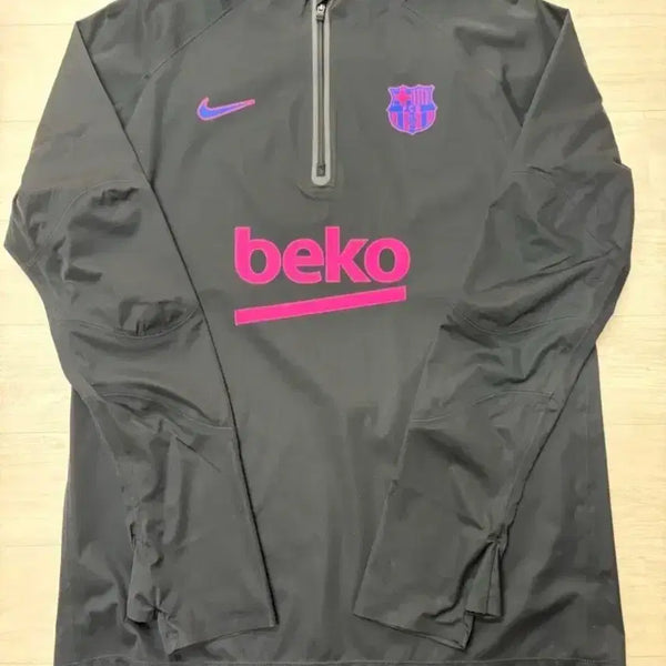 [BUNJANG] Nike FC Barcelona Storm-FIT Shield Top / 나이키 FC바르셀로나 스톰핏 쉴드탑