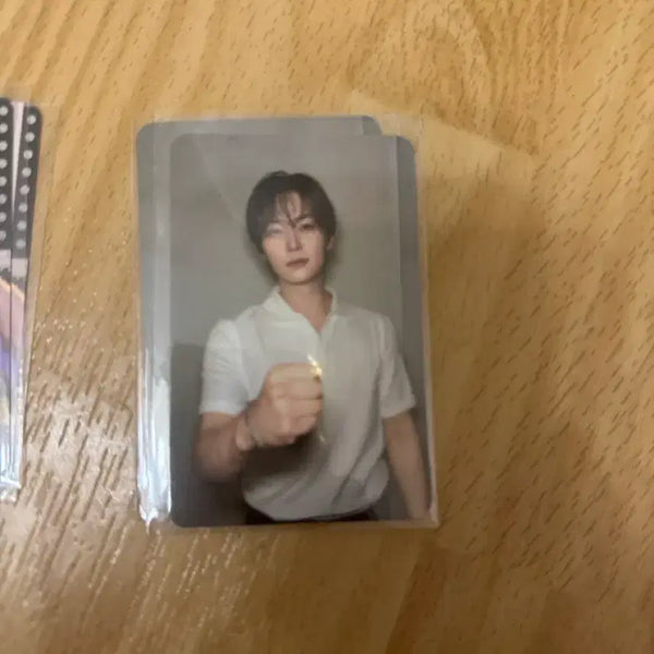 [BUNJANG] Stray Kids Lee Know This & That Soundwave Lucky Draw 2nd Edition Photocard / 스트레이키즈 this&that 사웨 럭드 2차 스키즈 오프라인 리노
