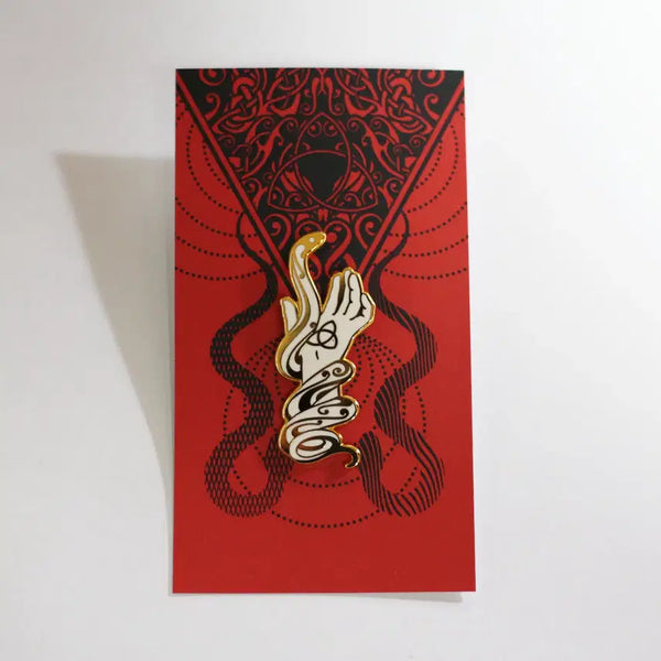 [BUNJANG] Marvel Thor & Loki Brothers Badge White (Triquetra Hand & Snake) Metal Pin / [새상품] 마블 토르&로키 형제 뱃지 화이트 (Triquetra Hand & Snake) 금속 뱃지 금속 배지
