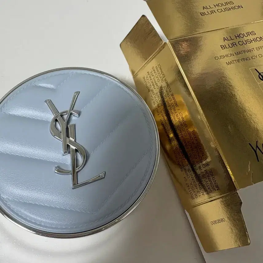 [BUNJANG] Yves Saint Laurent All Hours Blurring Cushion Foundation / <새제품> 입생로랑 올아워 블러쿠션